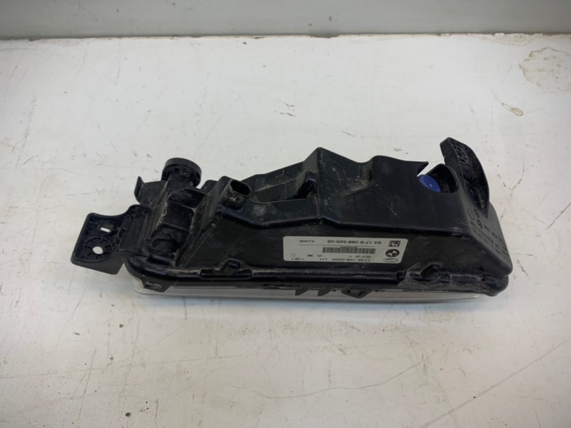 Фара противотуманная левая