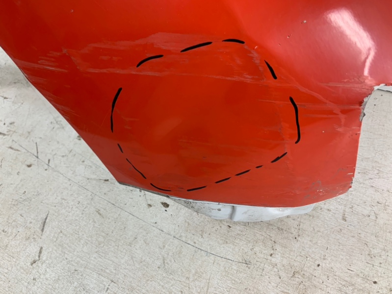 Крыло переднее правое