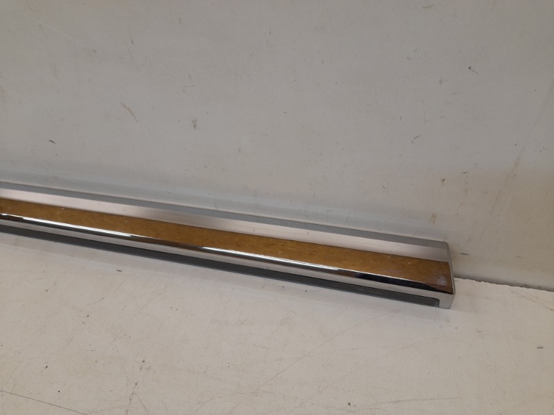 Молдинг двери