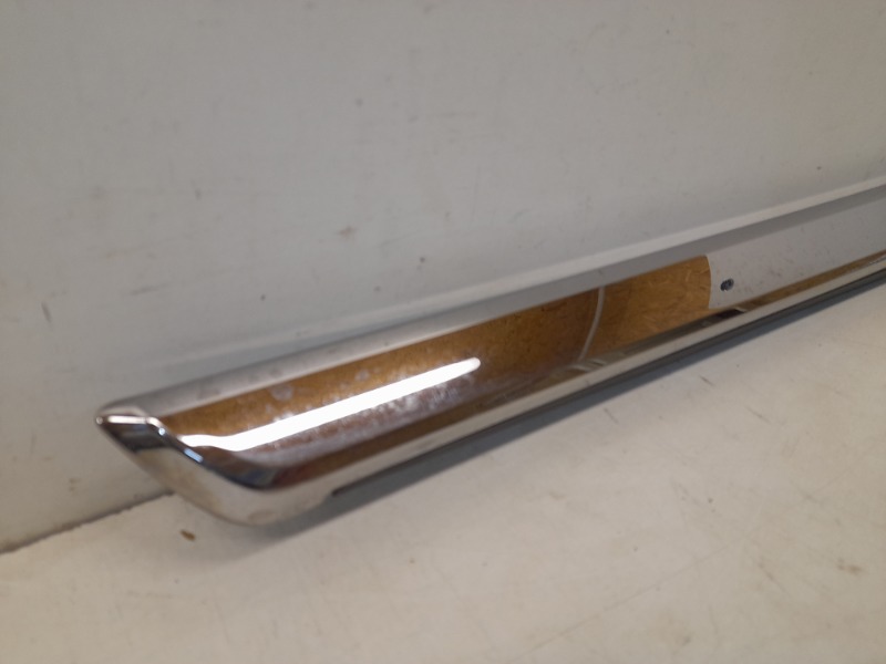 Молдинг двери