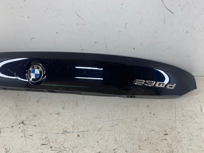 Накладка крышки багажника