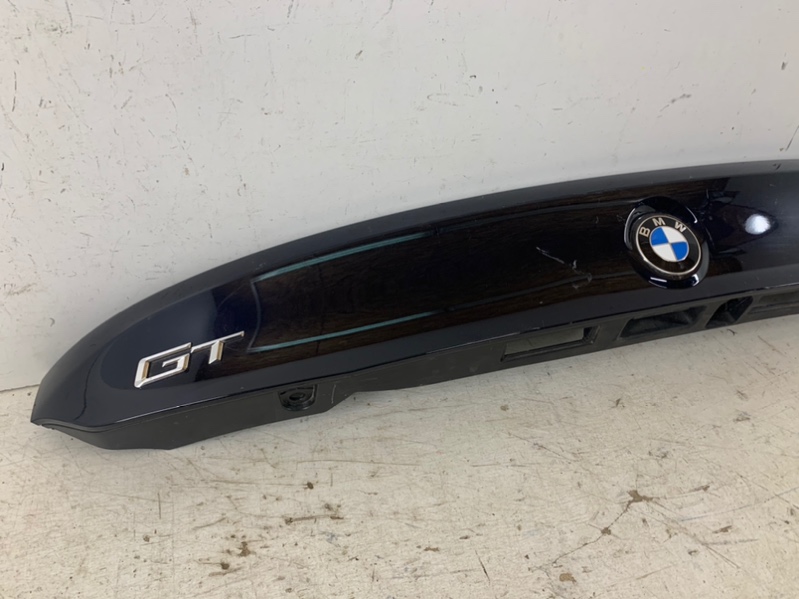 Накладка крышки багажника