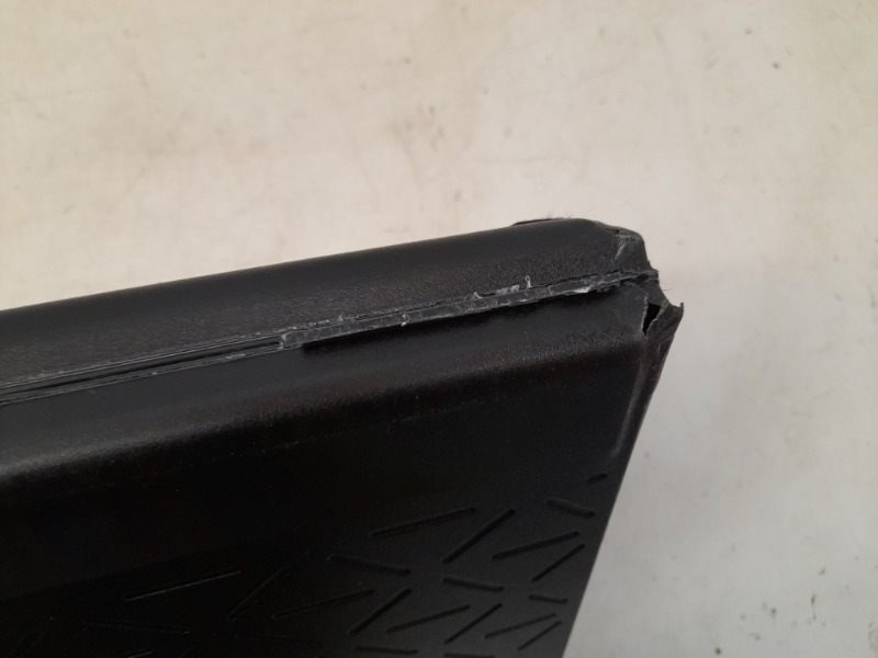 Пол багажника