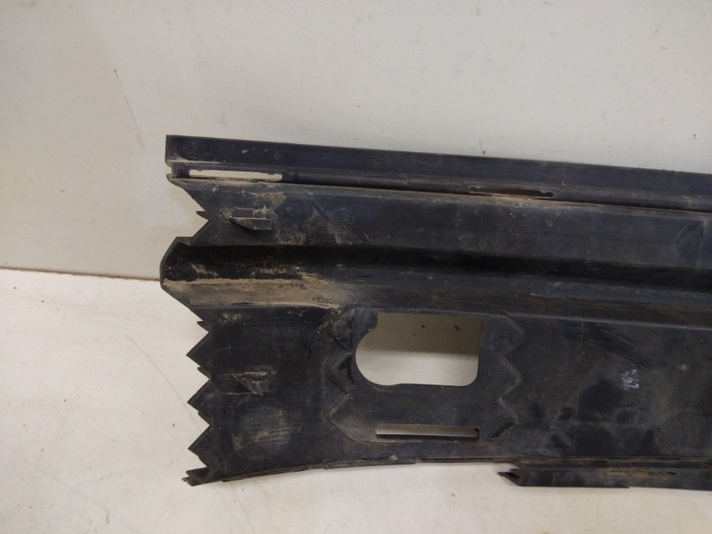 Решетка в бампер правая