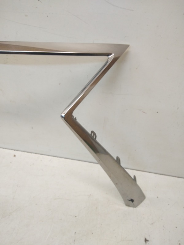 Накладка на решетку радиатора