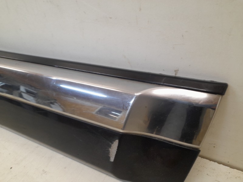 Накладка двери задней правой