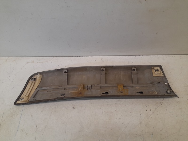 Накладка двери задней правой