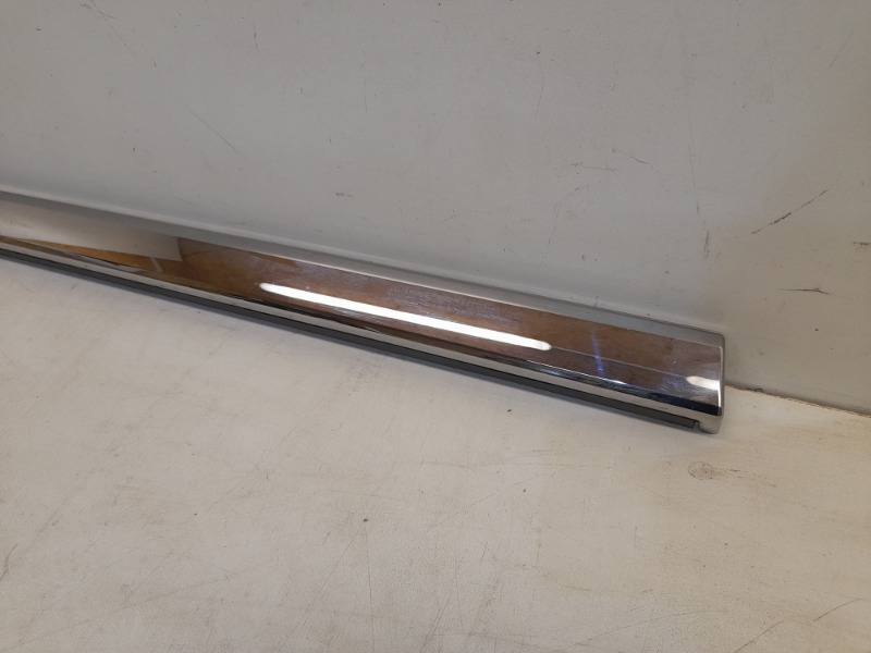 Молдинг двери