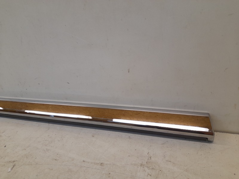 Молдинг двери