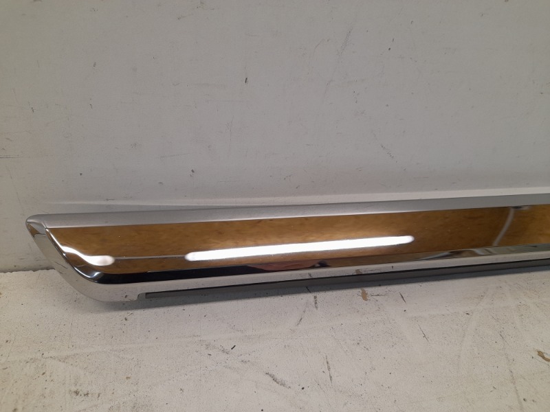 Молдинг двери