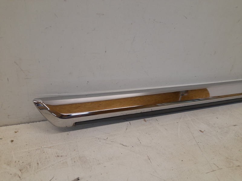 Молдинг двери