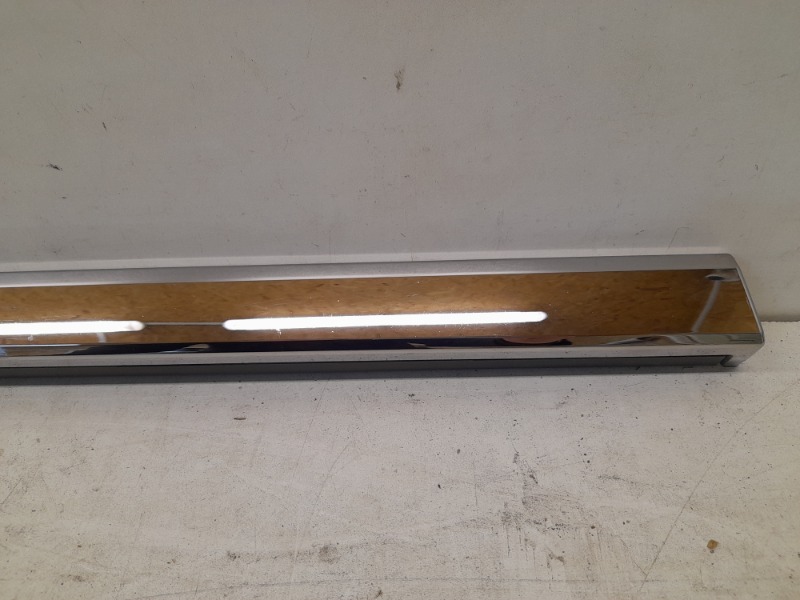 Молдинг двери