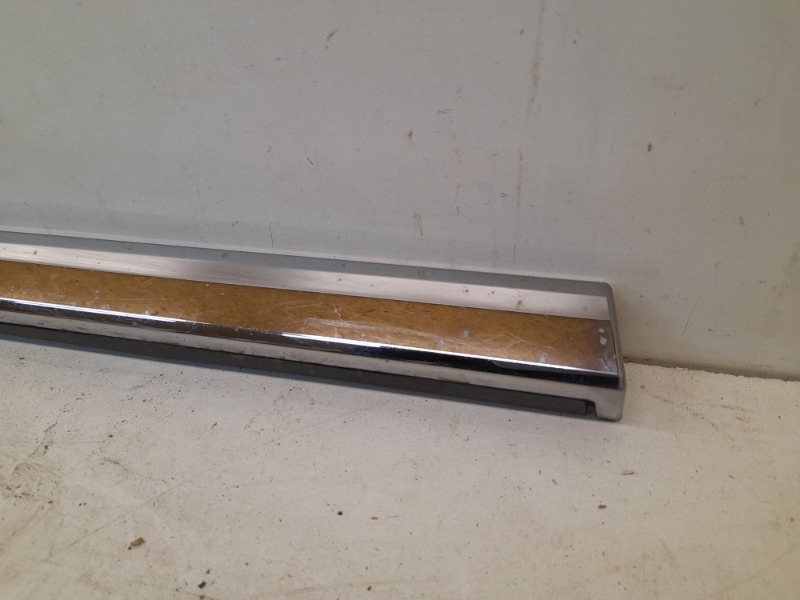 Молдинг двери