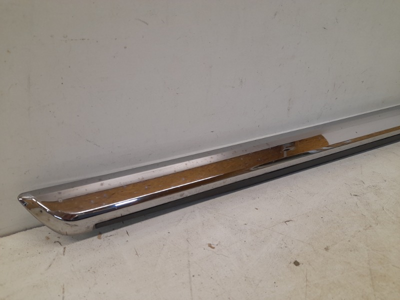 Молдинг двери