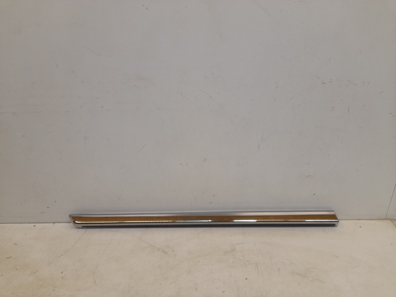 Молдинг двери