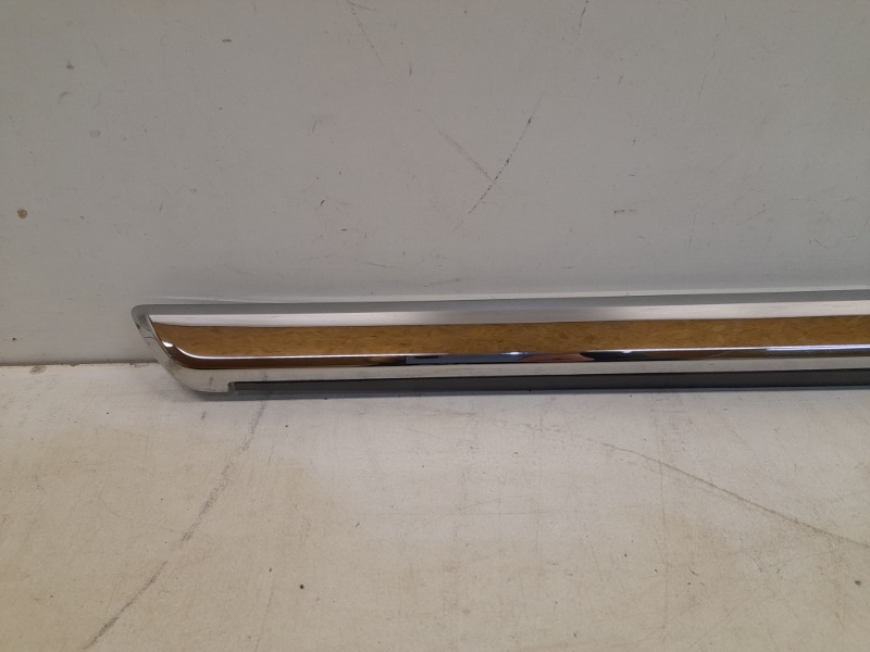 Молдинг двери