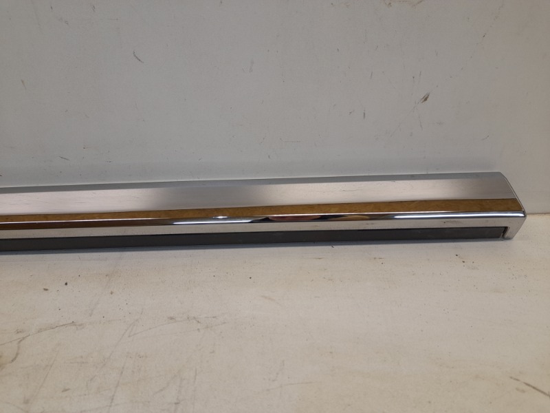 Молдинг двери