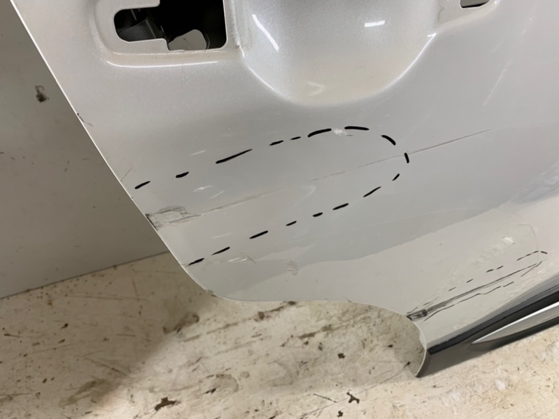 Дверь задняя правая