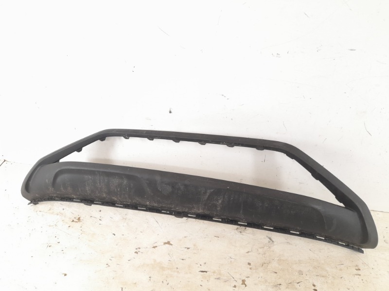 Накладка переднего бампера