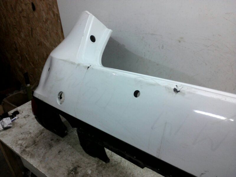 Бампер задний