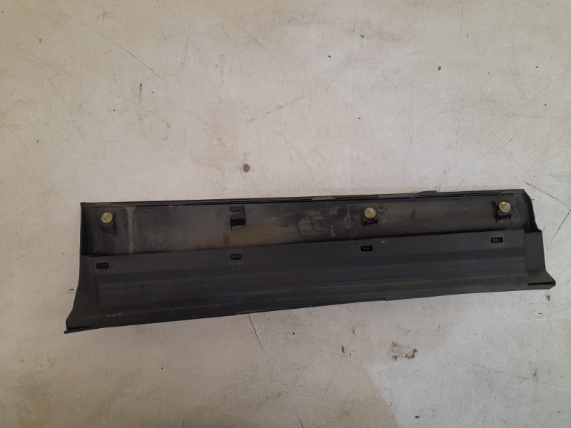 Накладка двери задней левой