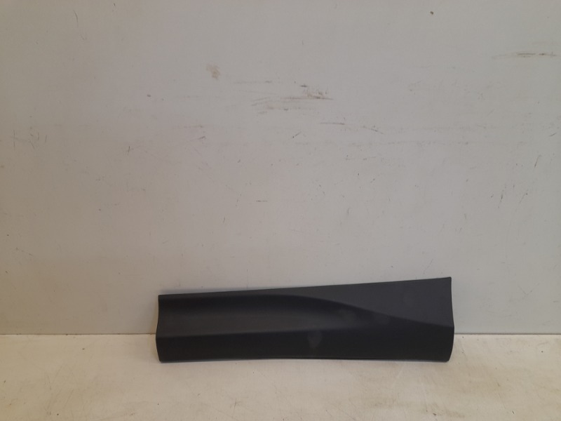 Накладка двери задней левой