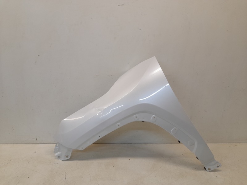 Крыло переднее левое