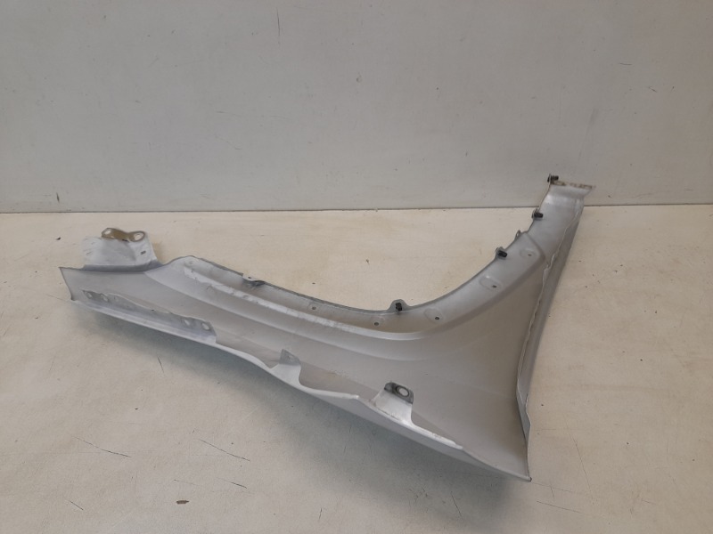 Крыло переднее левое