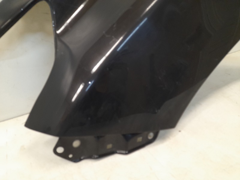 Крыло переднее левое