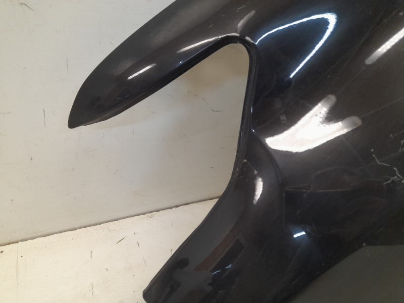 Крыло переднее левое