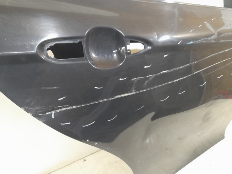 Дверь задняя правая