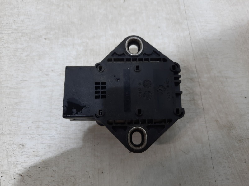 Датчик ускорения