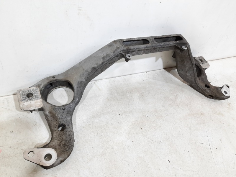 Балка подмоторная