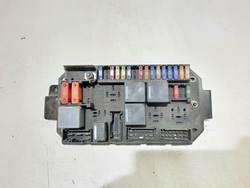 Блок предохранителей