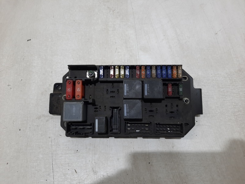 Блок предохранителей