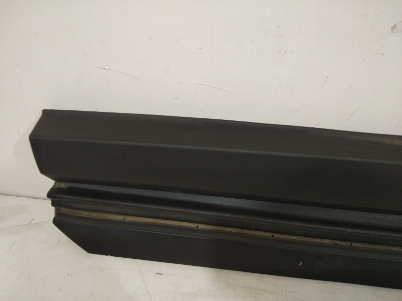 Накладка двери задней левой