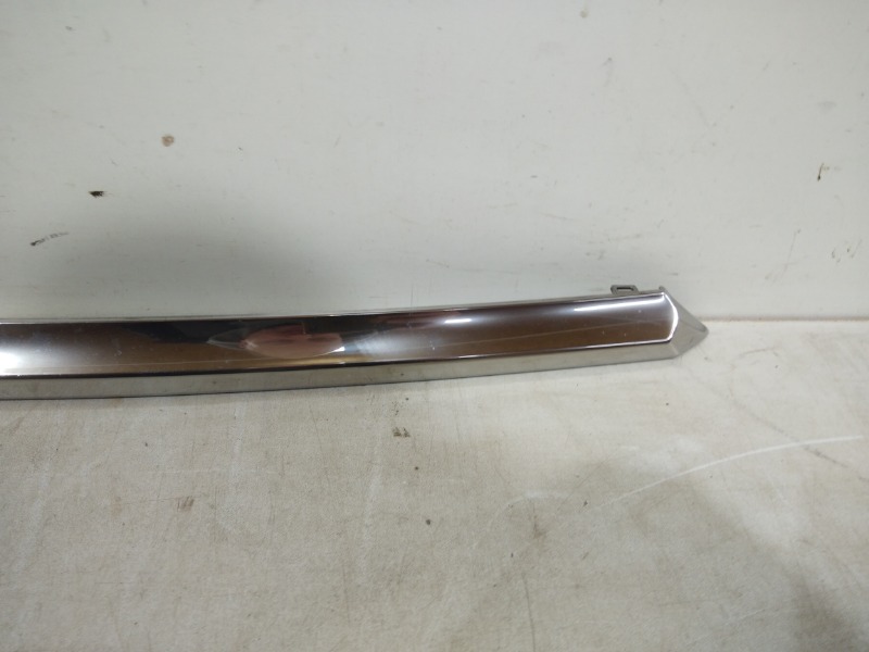 Накладка крышки багажника