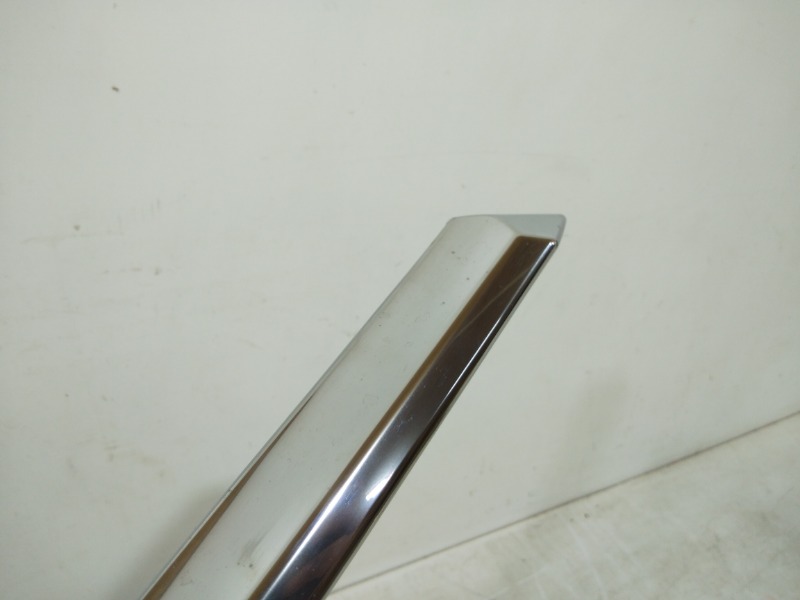 Накладка крышки багажника