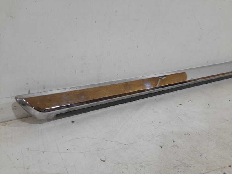 Молдинг двери