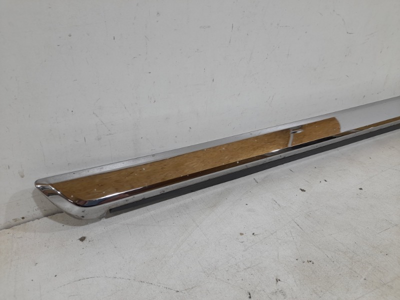 Молдинг двери