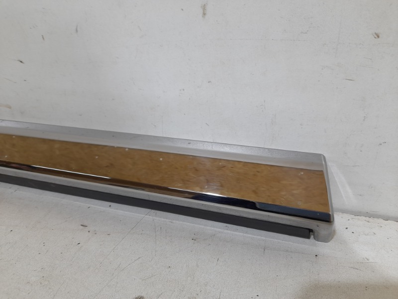 Молдинг двери