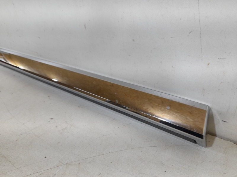 Молдинг двери