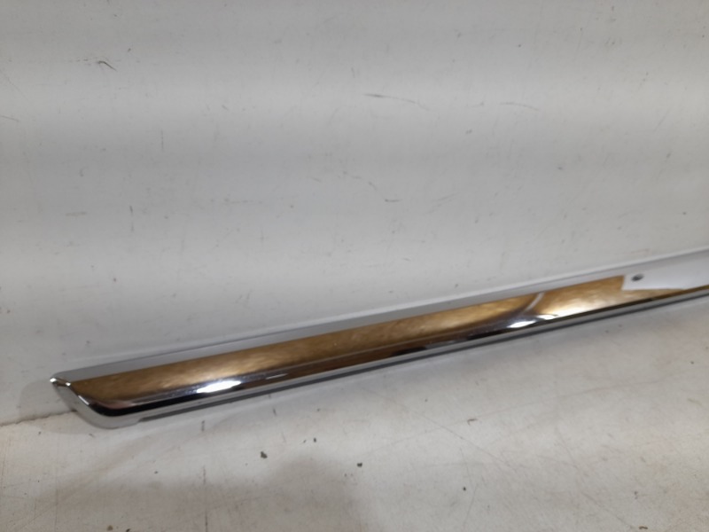 Молдинг двери