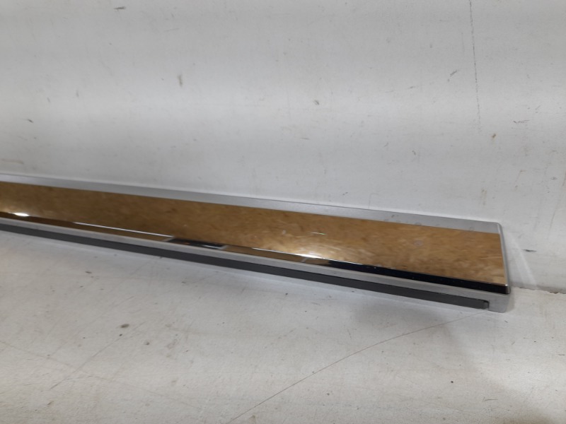 Молдинг двери