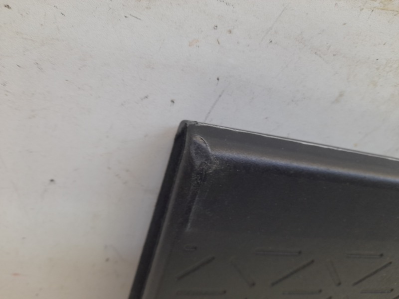 Пол багажника