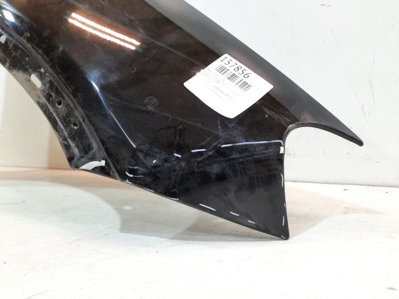 Крыло переднее правое