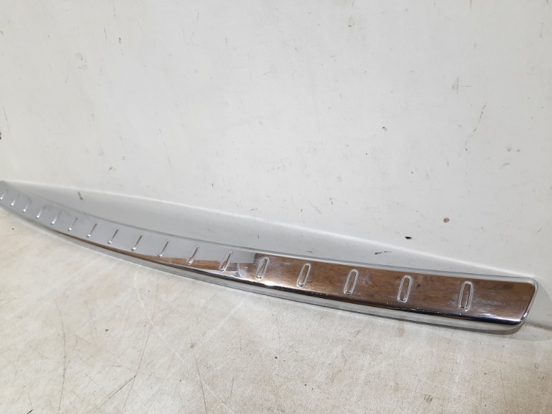 Молдинг заднего бампера