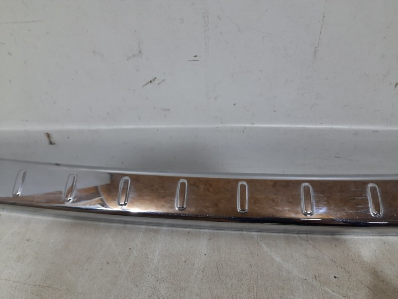 Молдинг заднего бампера