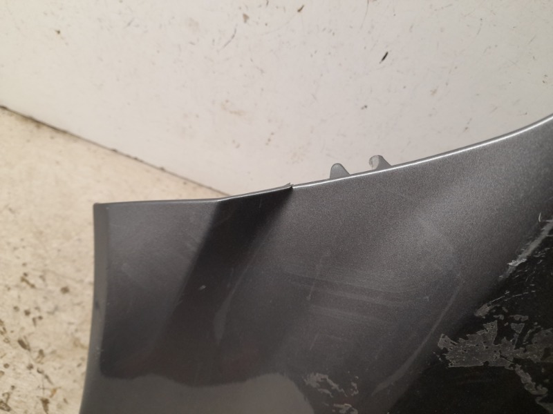 Крыло переднее правое