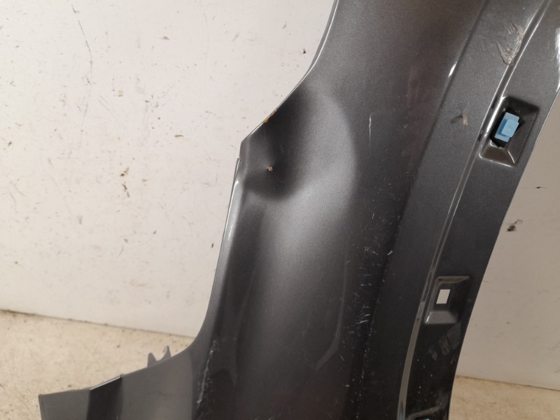 Крыло переднее правое